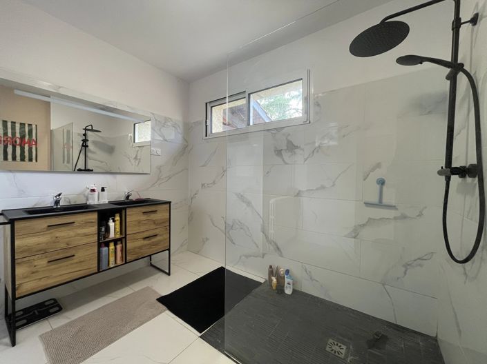 Image No.12-3 Bed House for sale