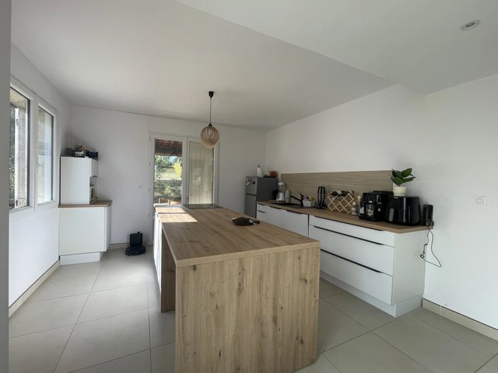 Image No.5-3 Bed House for sale