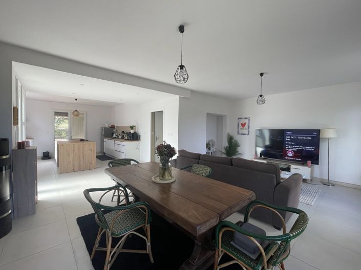 Image No.6-3 Bed House for sale