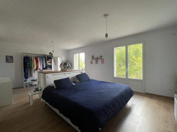 Image No.9-3 Bed House for sale