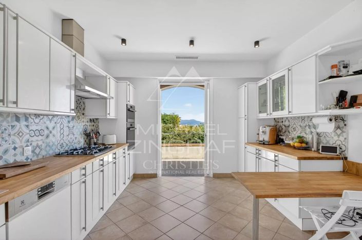 Image No.9-4 Bed House for sale