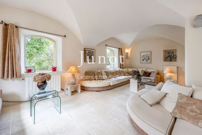 Image No.10-4 Bed House for sale