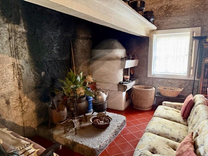 Image No.16-3 Bed House for sale