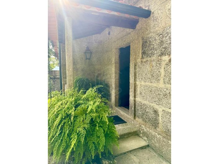 Image No.34-3 Bed House for sale