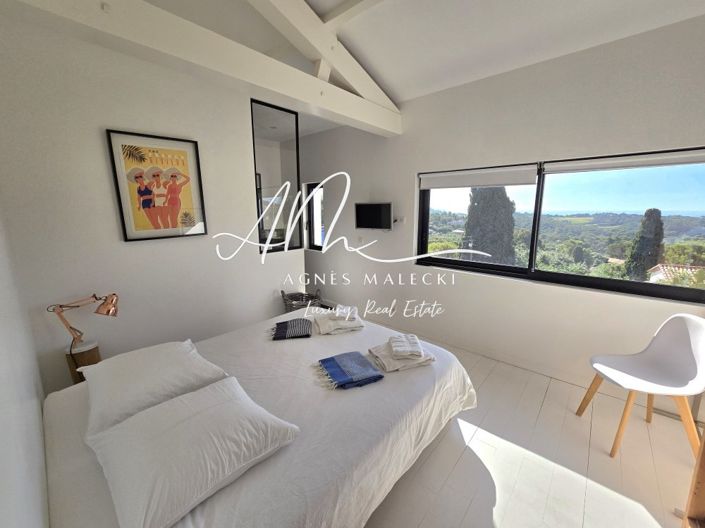 Image No.9-5 Bed House for sale