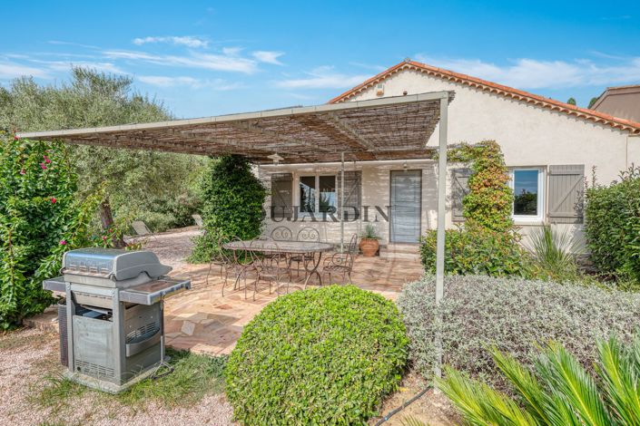 Image No.10-6 Bed House for sale