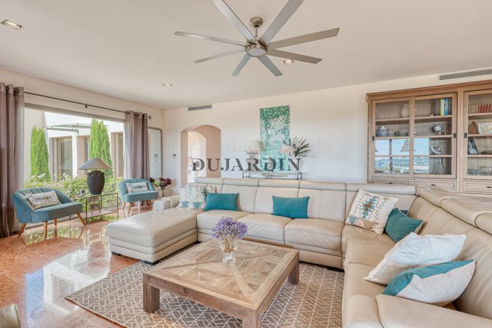 Image No.4-6 Bed House for sale