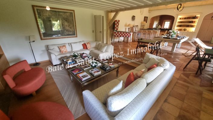 Image No.6-6 Bed House for sale