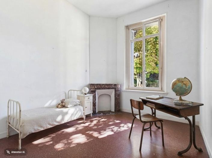 Image No.7-5 Bed House for sale