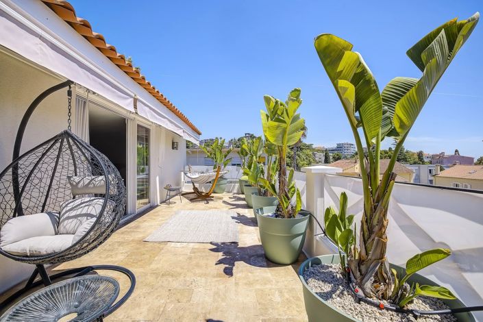 Image No.15-5 Bed House for sale