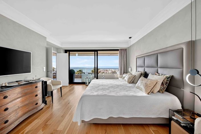 Image No.10-3 Bed Apartment for sale