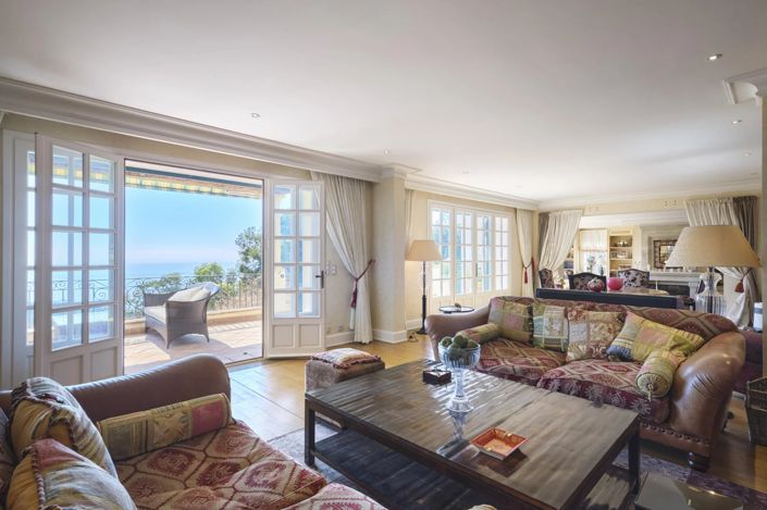 Image No.4-6 Bed House for sale
