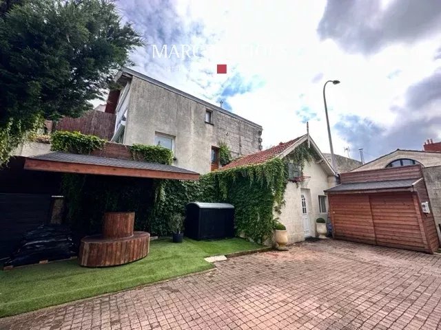 Image No.8-6 Bed House for sale