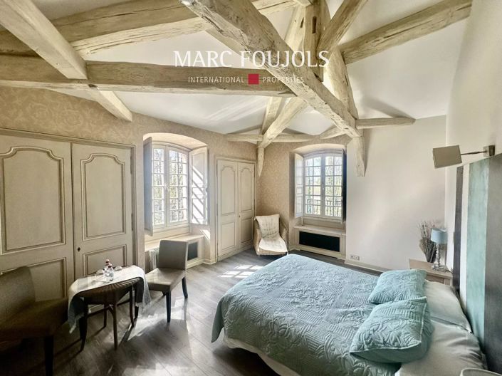 Image No.19-7 Bed Property for sale