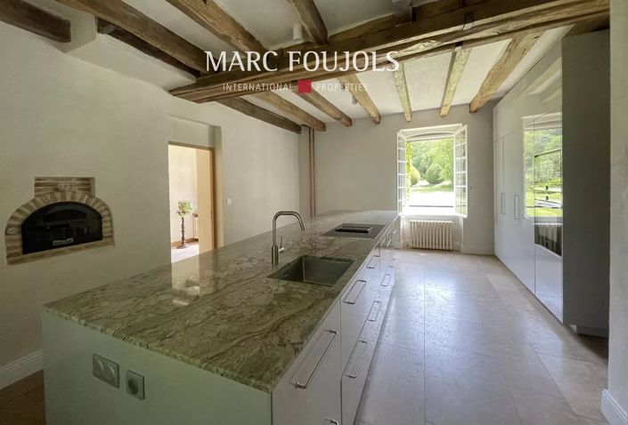 Image No.15-6 Bed House for sale