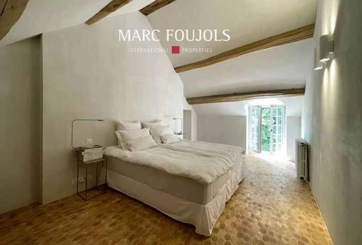 Image No.19-6 Bed House for sale