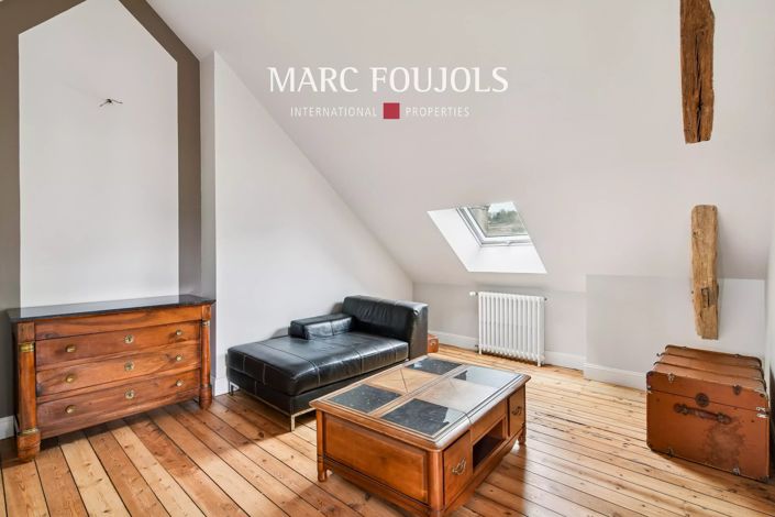 Image No.17-6 Bed House for sale