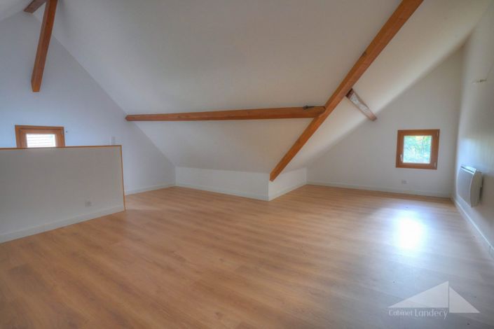 Image No.11-3 Bed House for sale