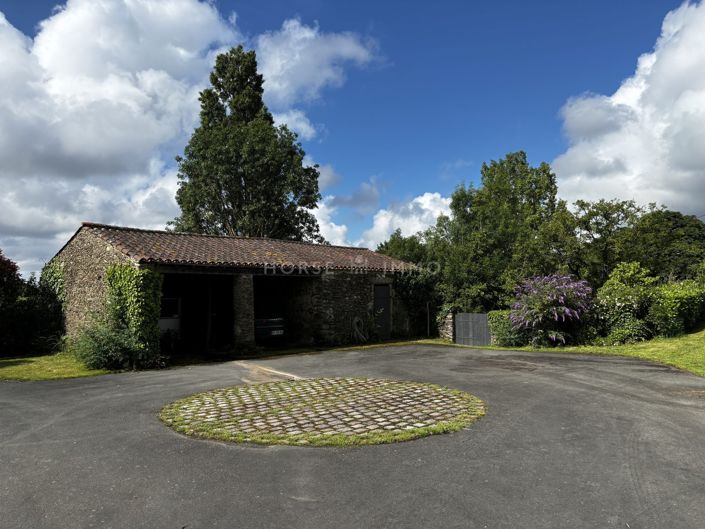 Image No.6-6 Bed House for sale