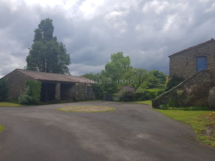 Image No.9-6 Bed House for sale