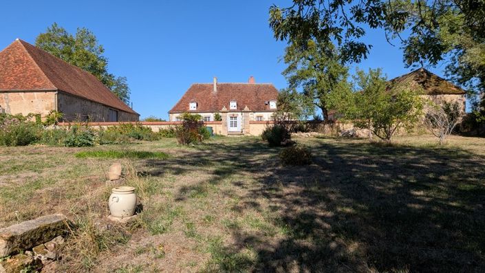 Image No.9-6 Bed House for sale