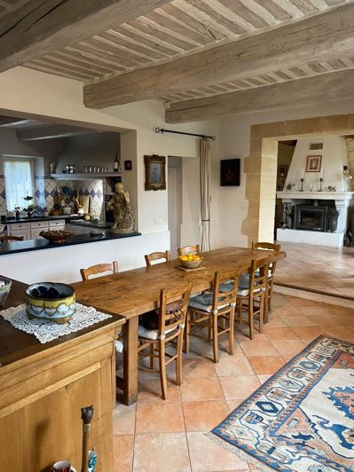 Image No.8-5 Bed House for sale