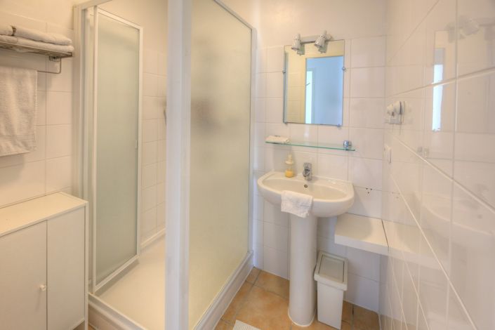 Image No.11-3 Bed House for sale