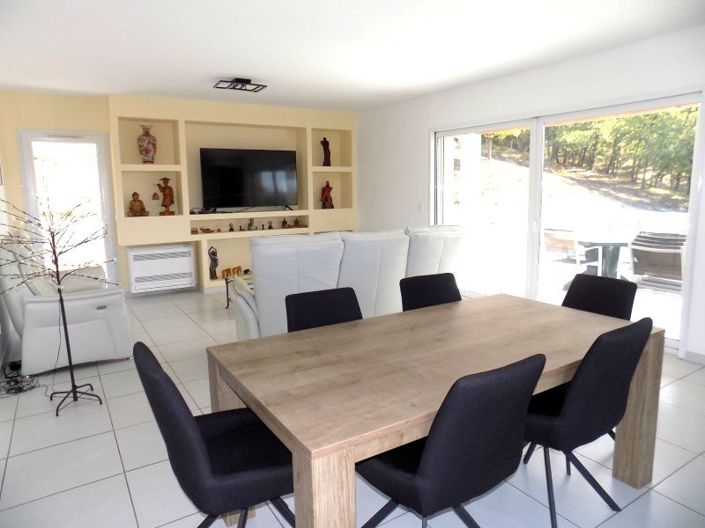 Image No.4-4 Bed House for sale