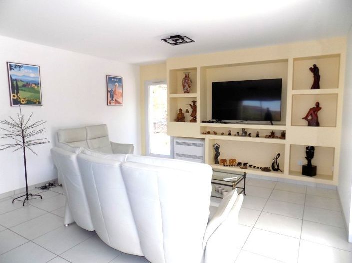 Image No.6-4 Bed House for sale