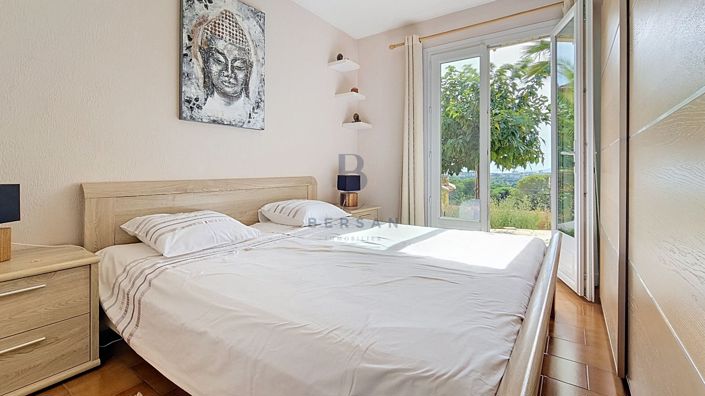 Image No.13-3 Bed House for sale