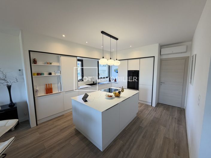 Image No.3-Appartement de 3 chambres à vendre