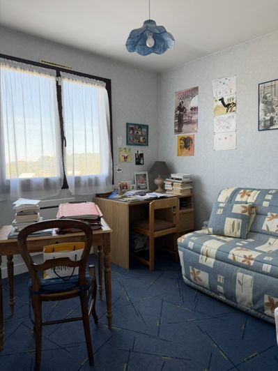 Image No.10-2 Bed House for sale