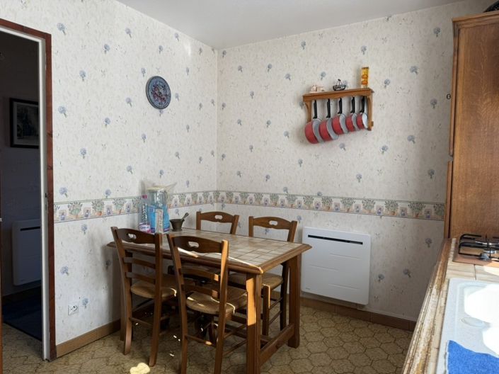 Image No.9-2 Bed House for sale