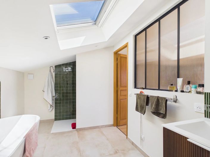 Image No.27-4 Bed House for sale