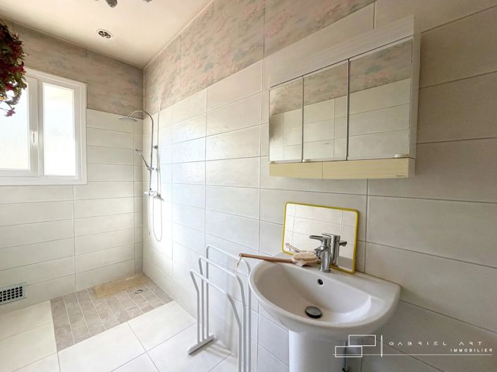 Image No.3-3 Bed House for sale
