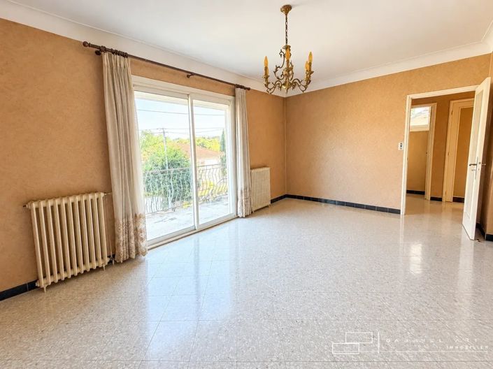 Image No.6-3 Bed House for sale