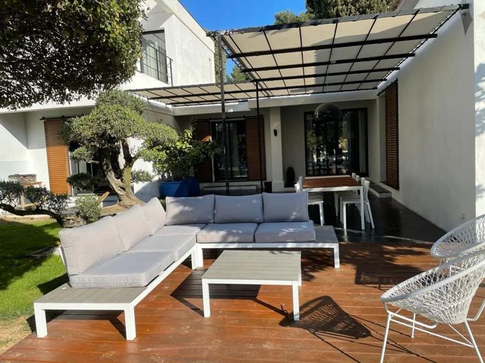 Image No.5-4 Bed House for sale