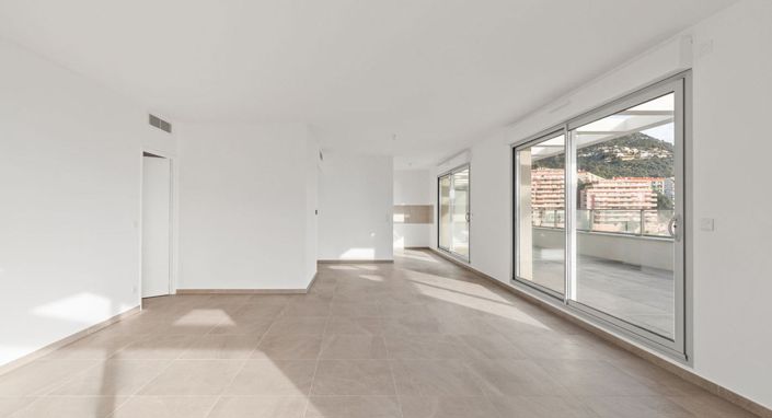 Image No.24-3 Bed Apartment for sale