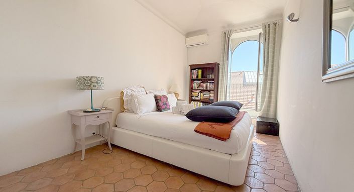 Image No.14-3 Bed Apartment for sale