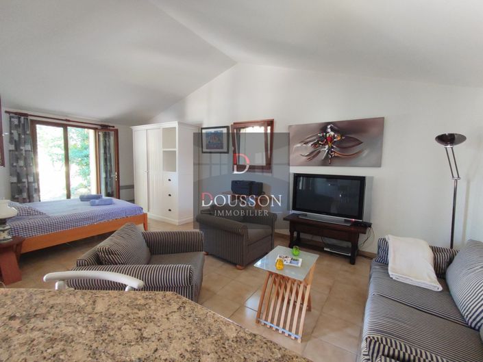 Image No.17-5 Bed House for sale