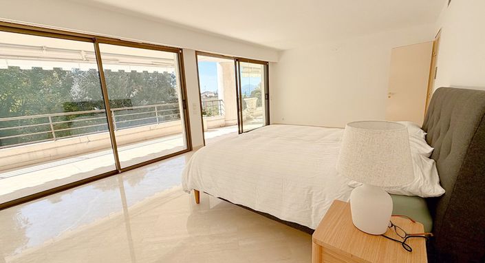 Image No.15-4 Bed Apartment for sale