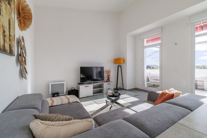 Image No.13-2 Bed Apartment for sale