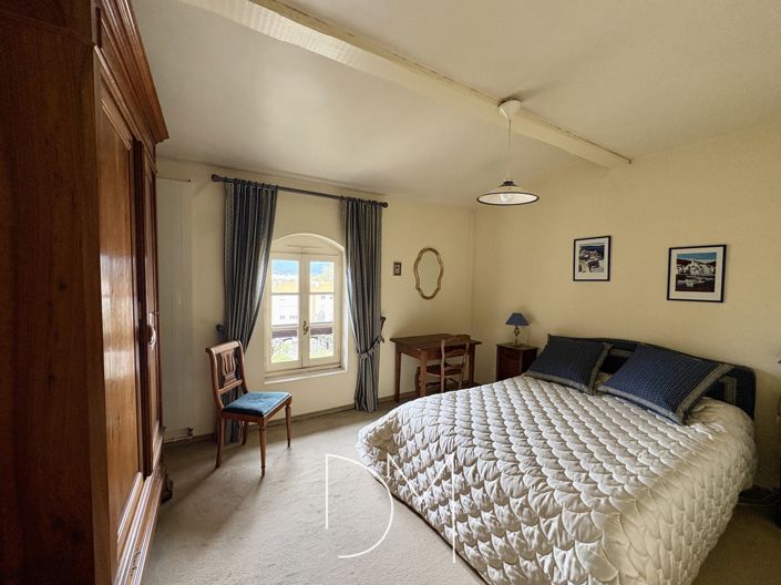 Image No.21-3 Bed Apartment for sale
