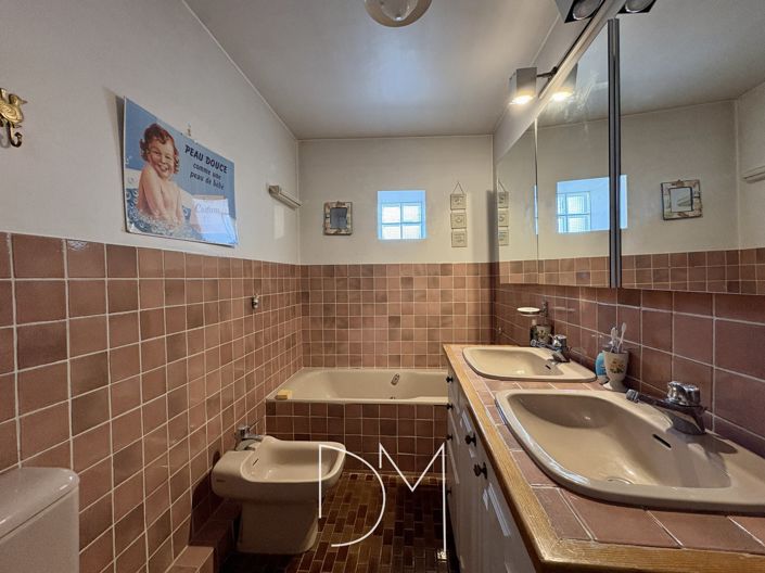 Image No.22-3 Bed Apartment for sale