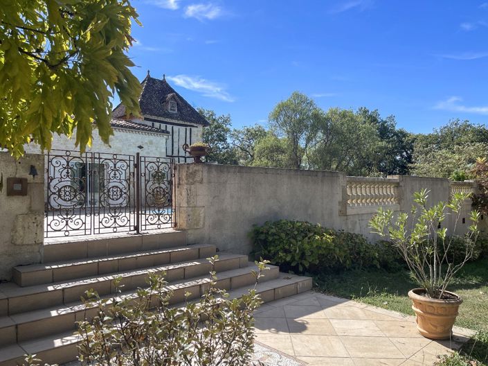 Image No.17-4 Bed House for sale