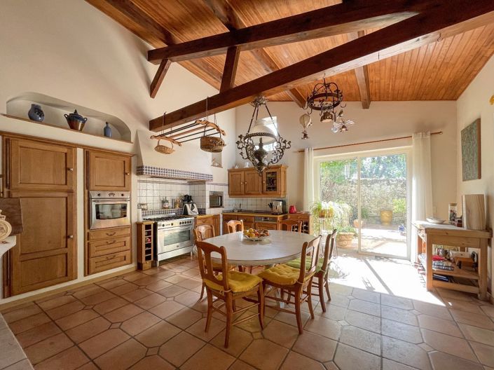 Image No.2-4 Bed House for sale