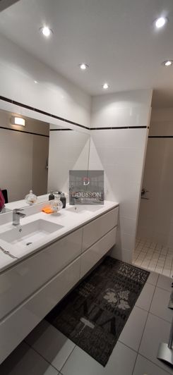 Image No.8-2 Bed House for sale