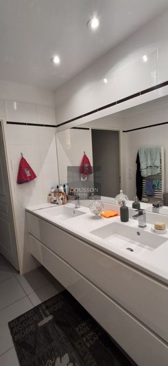 Image No.9-2 Bed House for sale