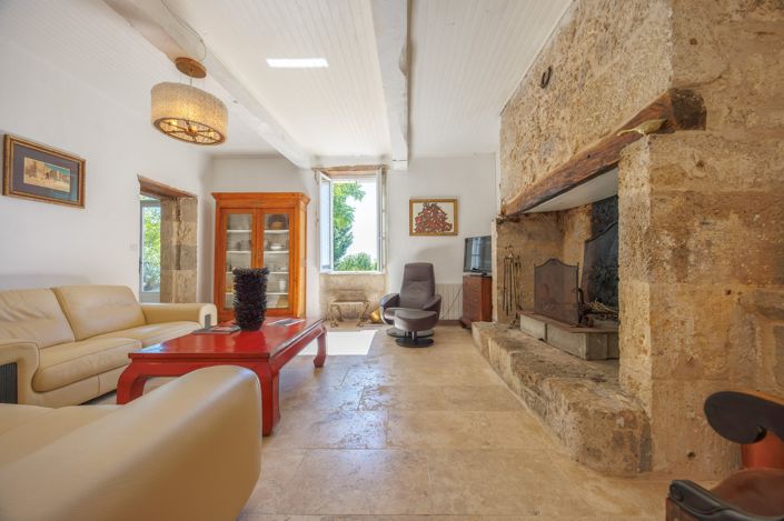 Image No.9-4 Bed House for sale