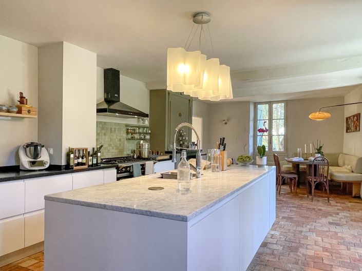 Image No.8-9 Bed House for sale